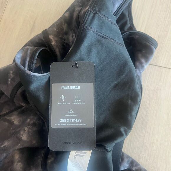 Fabletics frame Obsidian Tie Dye Texture jumpsuit size s - Picture 8 of 11